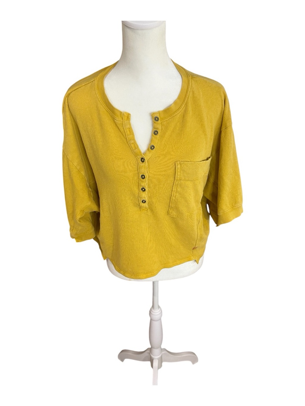 Urban Outfitters BDG Mustard Yelliw Cropped Henley Tee 100% Cotton Size Medium